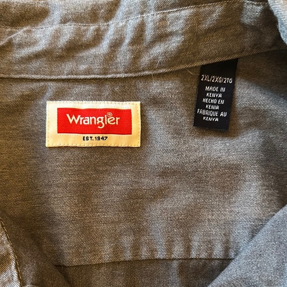 Wrangler Gray Casual Button Down Shirt - Picture 3 of 4